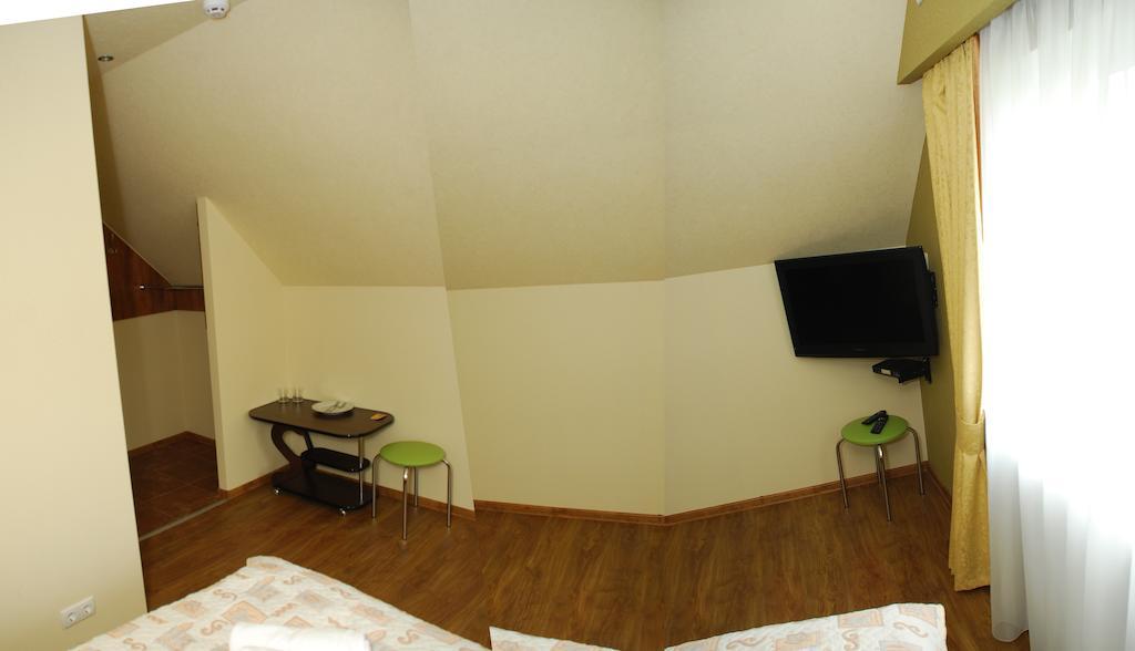 Hotel Yar Kharkiv Værelse billede