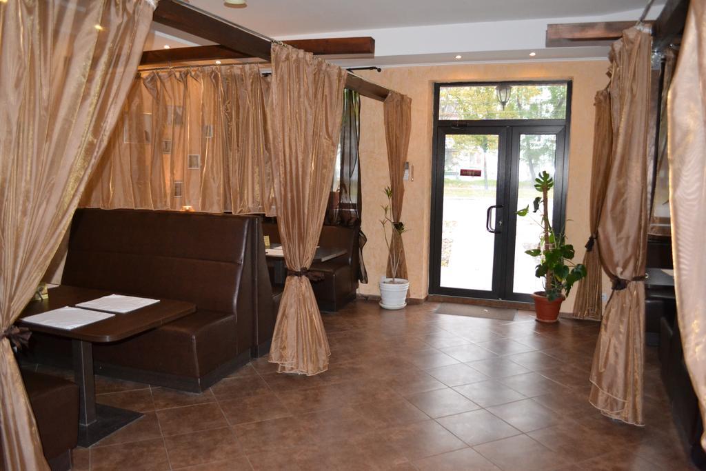 Hotel Yar Kharkiv Eksteriør billede